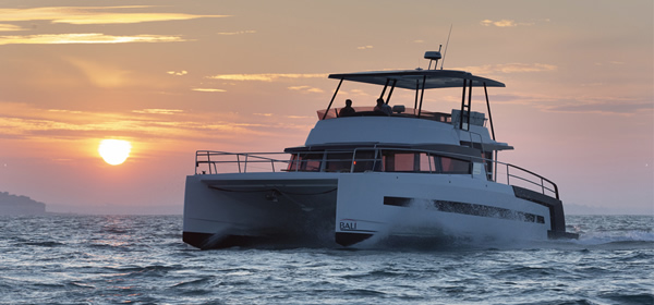 Bali 4.3 Power Catamaran