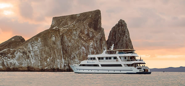 Galapagos Sea Star Mega Yacht