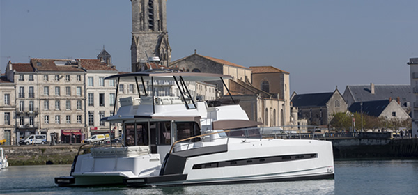 Bali 4.3 Power Catamaran