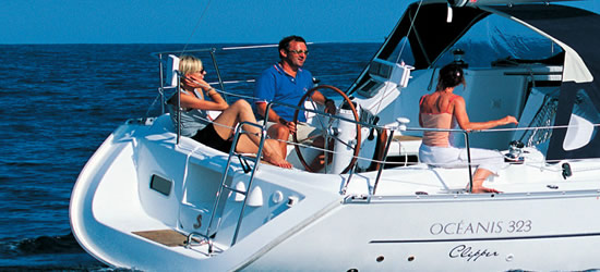 Oceanis 323