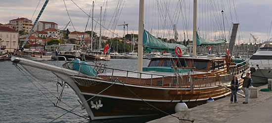 Gulet Agora