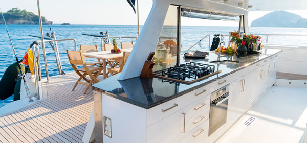 Catamaran Mystique