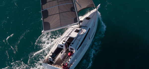 Sun Odyssey 380