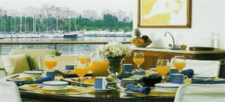 M/Y Private Lives