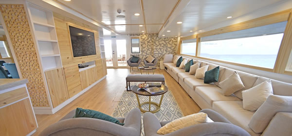 Galapagos Sea Star Mega Yacht