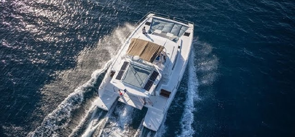 Bali 4.3 Power Catamaran