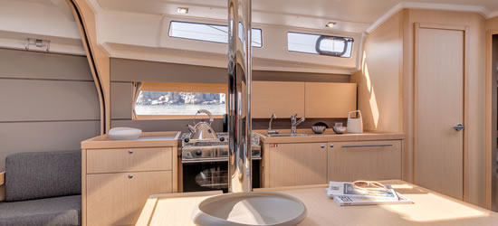 Oceanis 38