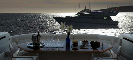 Ferretti 70 Fly