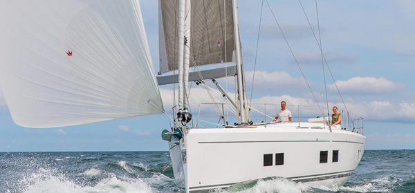 Hanse 548