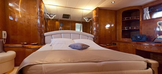 M/Y Elegance 68