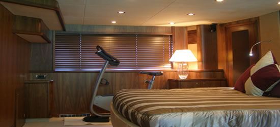 Buzz Sunseeker Yacht 90