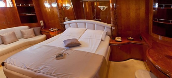 M/Y Elegance 68