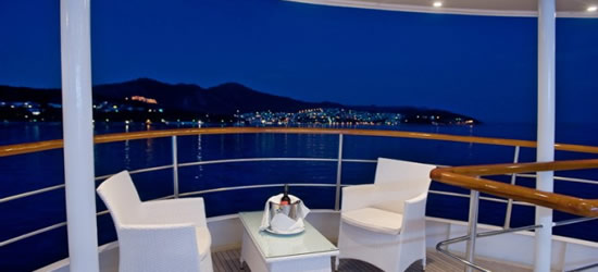 M/Y La Perla