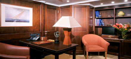 M/Y Private Lives