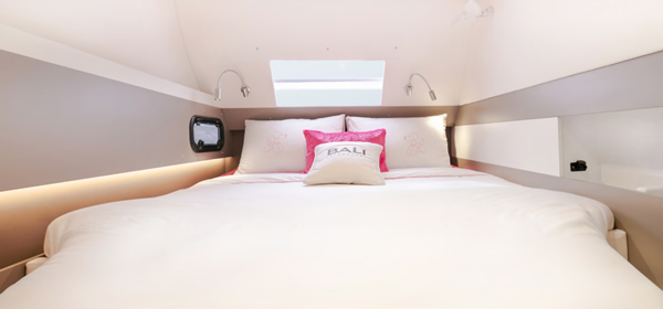 Bali 4.3 Power Catamaran