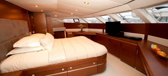 Power Catamaran Damrak II