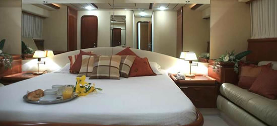 Ferretti 70 Fly