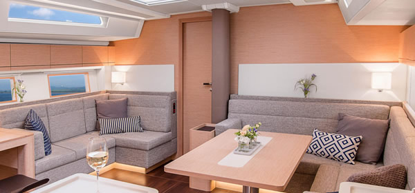 Hanse 548