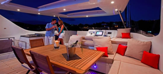 Power Catamaran Damrak II