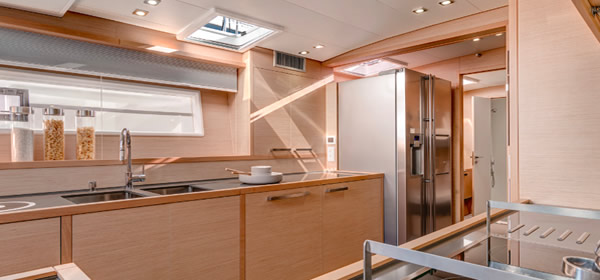 Lagoon 630 Power Cat