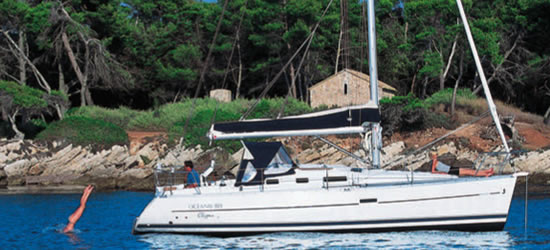 Oceanis 323