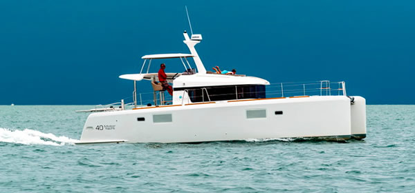 lagoon 40 power catamaran