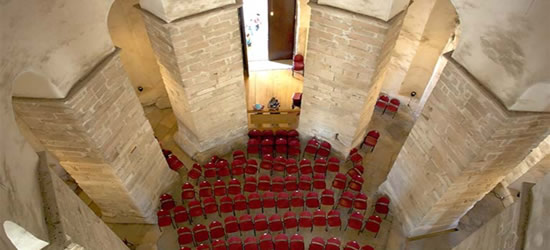 Interior de la Iglesia de San Donato
