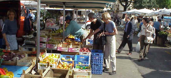 El Mercado de Frutas