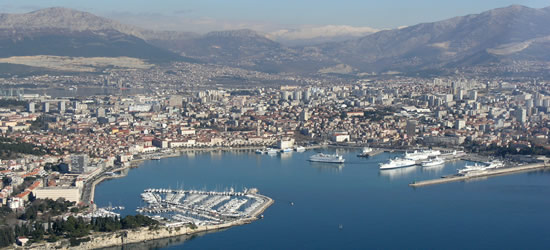 Vista aérea del puerto y la ciudad de Split
