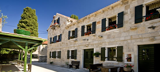 El casco antiguo de Sukosan, Croacia