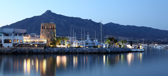 Entrada a Puerto Banús